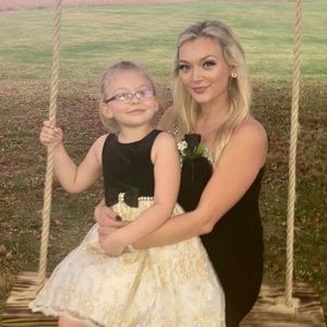 Meet your Posher, Brooke